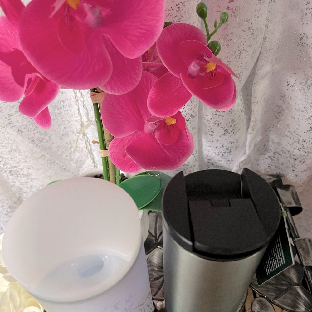 ✨NEW Starbucks Anniversary holographic tumbler✨ - Picture 10 of 10